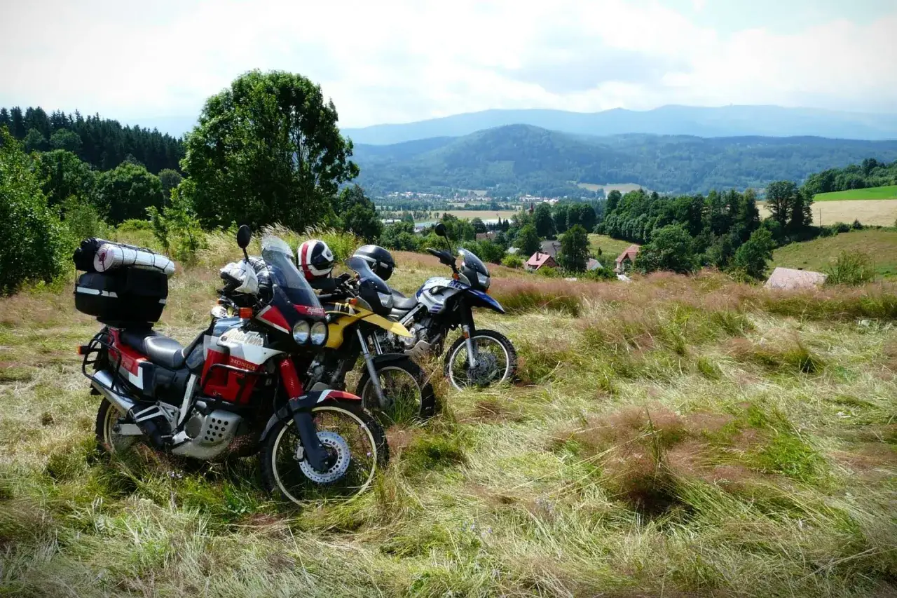 Wielkopolska na motocyklu: 5 tras, które musisz przejechać!