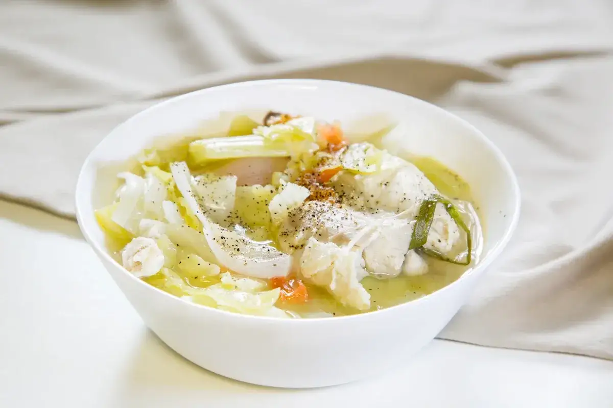Soupe aux choux pour maigrir : miracle ou danger ? Le verdict.