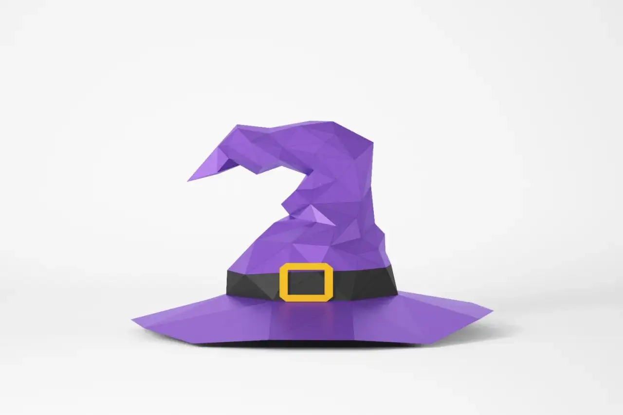 Fioletowy, geometryczny kapelusz czarownicy z żółtą klamrą. Idealny, by dowiedzieć się, jak zrobić kapelusz czarownicy na Halloween.