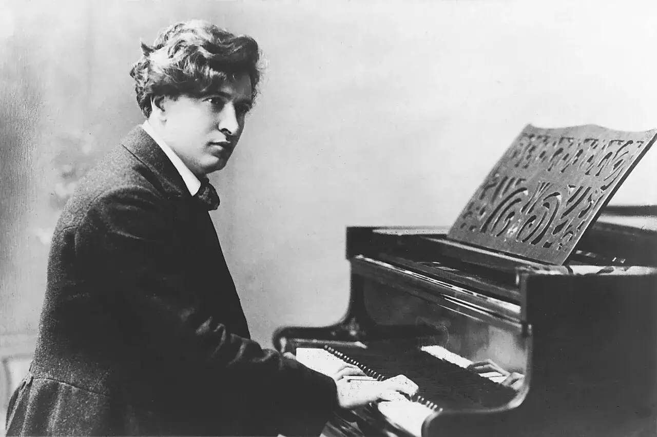 Pianista: Kto to? Wirtuoz, akompaniator, kariera poznaj świat!