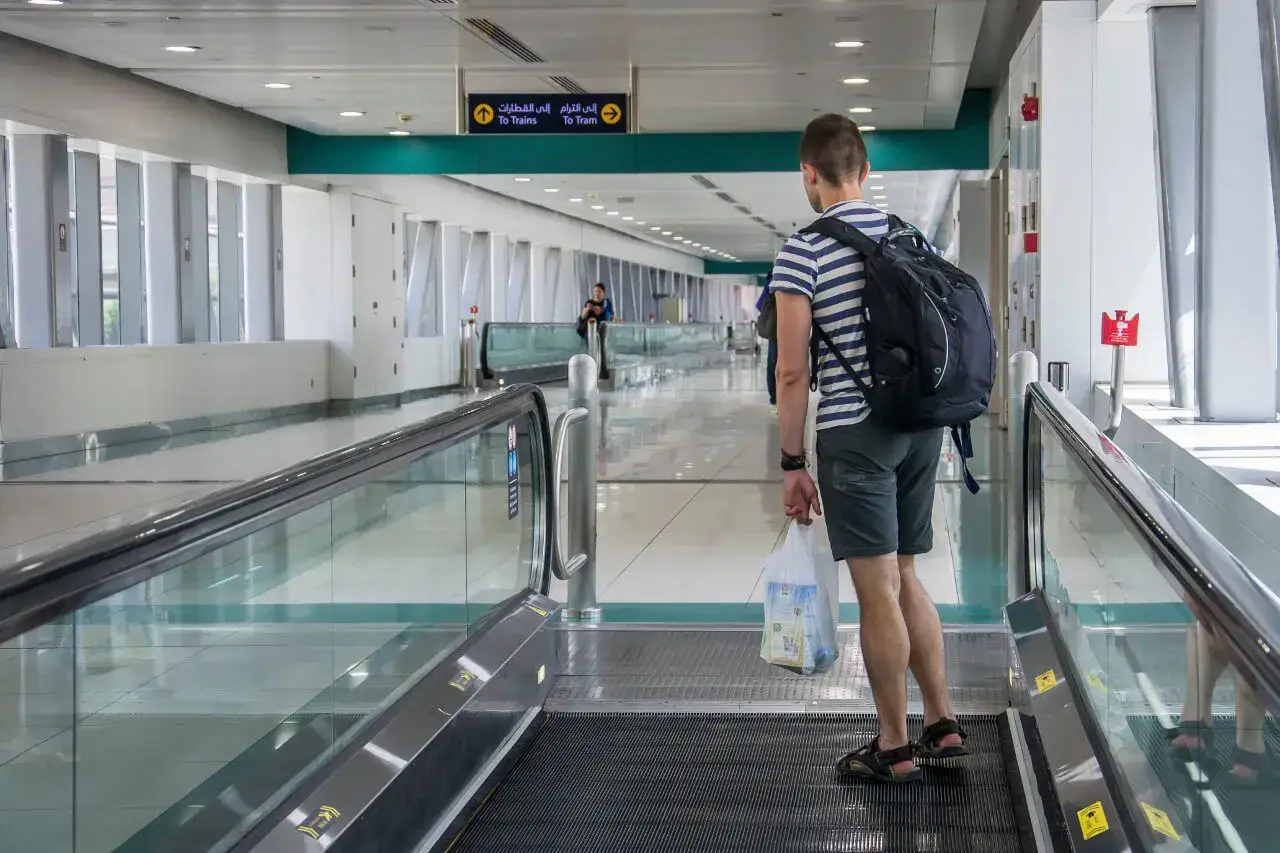 Bagaż podręczny Wizz Air: Spakuj się bez stresu i uniknij opłat
