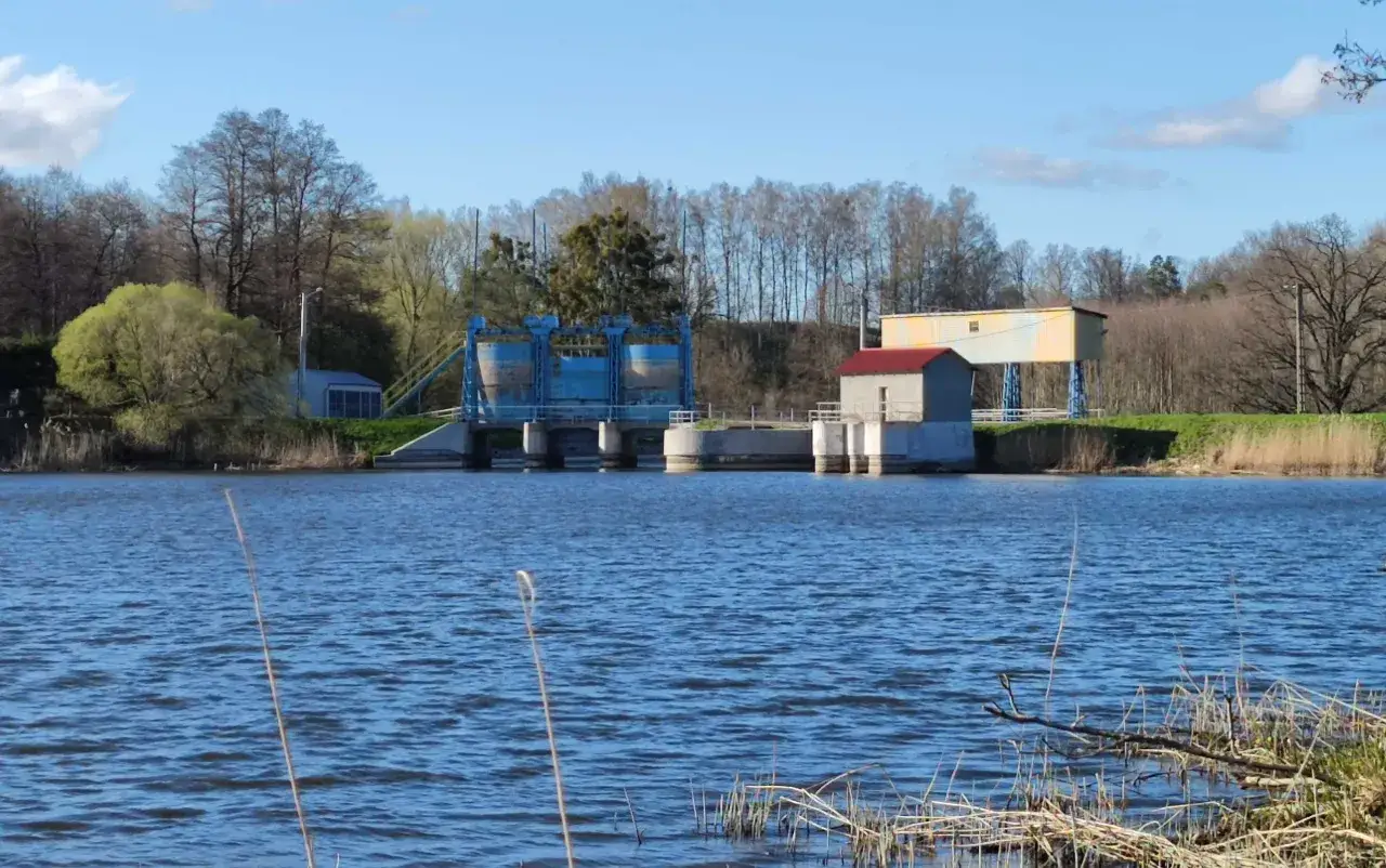 Jezioro Pierzchalskie - raj dla miłośników wypoczynku nad wodą na Warmii