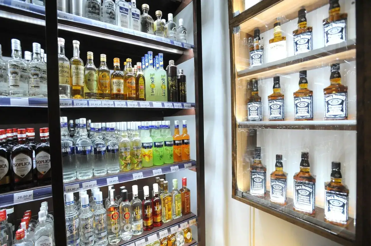 Ile procent ma wódka smakowa - Czy wiesz, co naprawdę kupujesz?