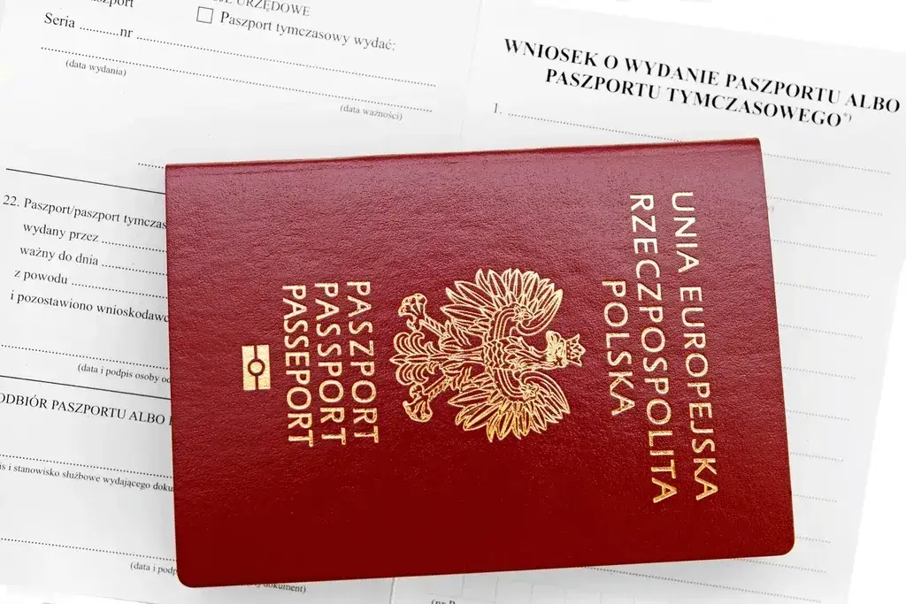 Czy paszport trzeba odebrać osobiście? Sprawdź, co warto wiedzieć
