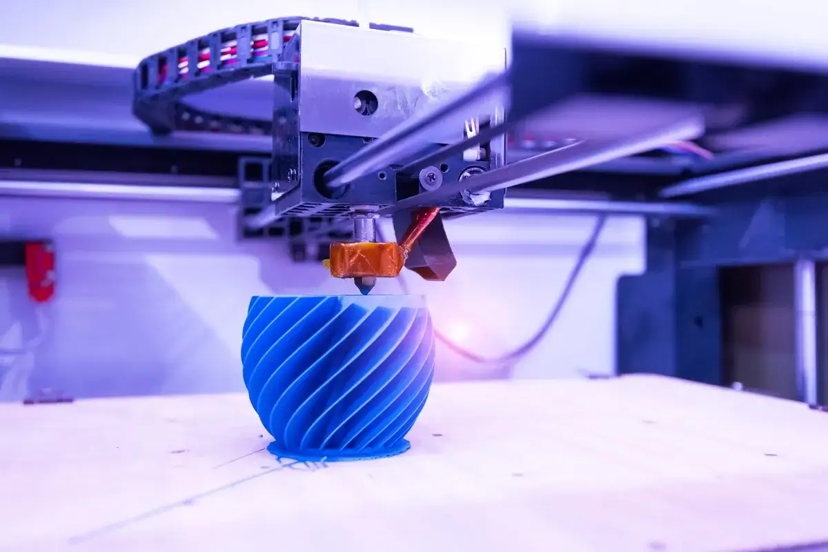 Druk 3D: od hobby do zysku. Jak zarabiać w Polsce?