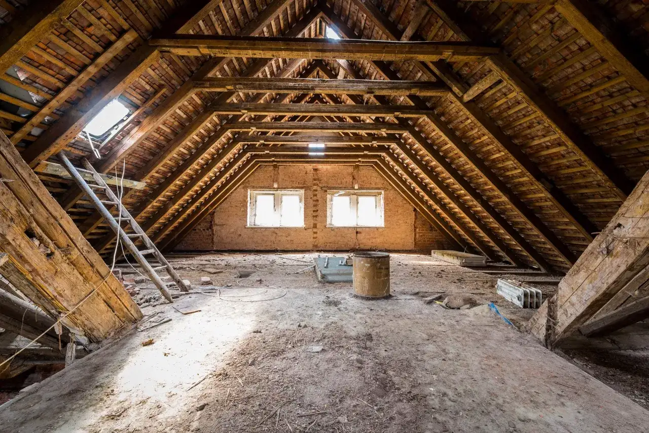 Ile kosztuje projekt poddasza u architekta: poznaj realne ceny i stawki 2025