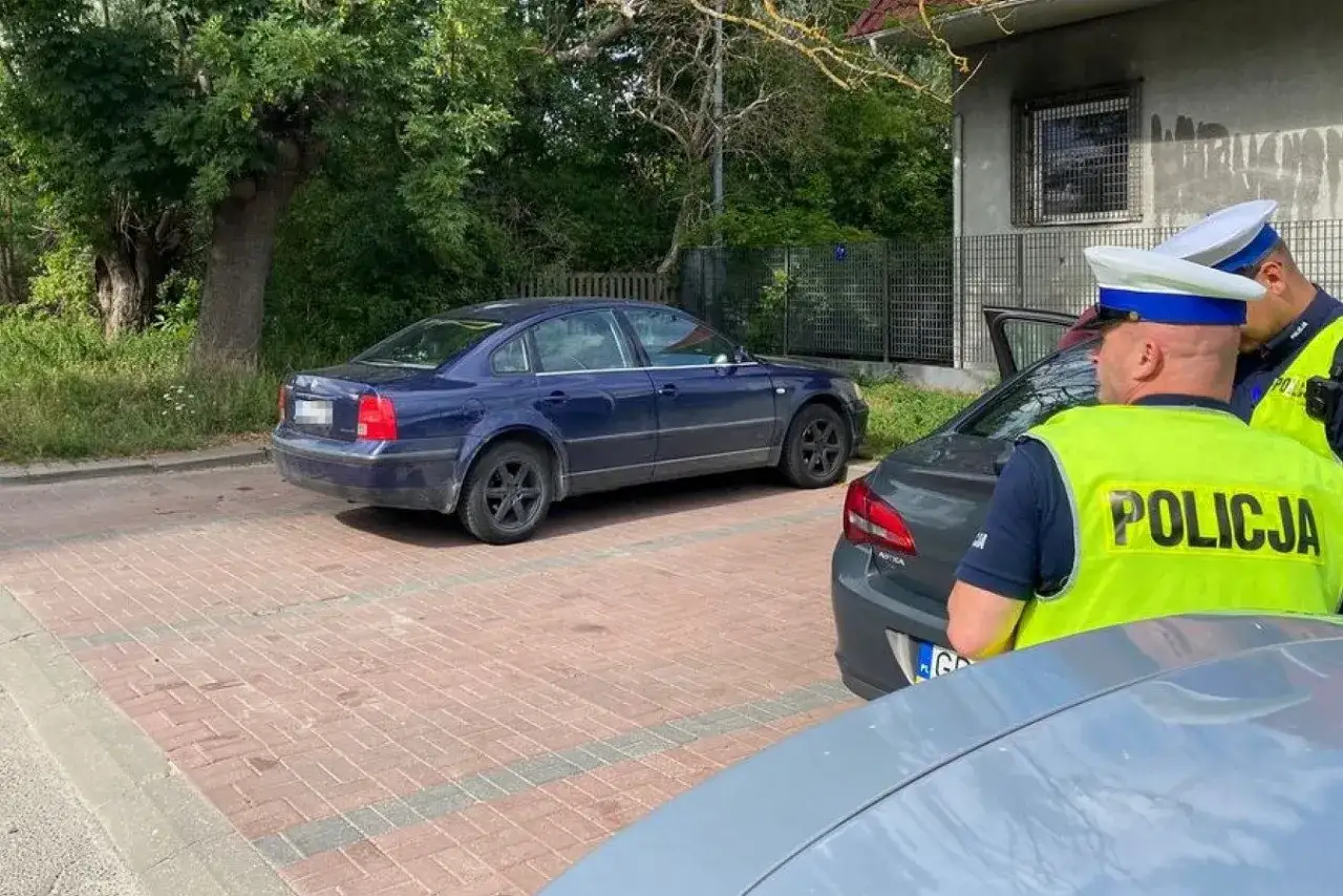 Czy policja może przeszukać samochód bez nakazu? Poznaj swoje prawa