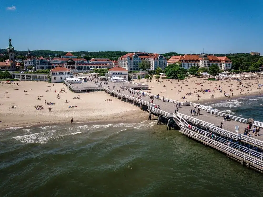 Czy Bałtyk jest czysty? Sprawdź jakość wody i ryzyka kąpieli