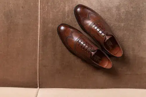Luksusowe buty męskie: Inwestycja w styl jak wybrać i dbać?