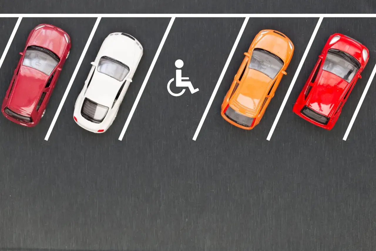 Jakie znaki nie obowiązują niepełnosprawnych z kartą parkingową?