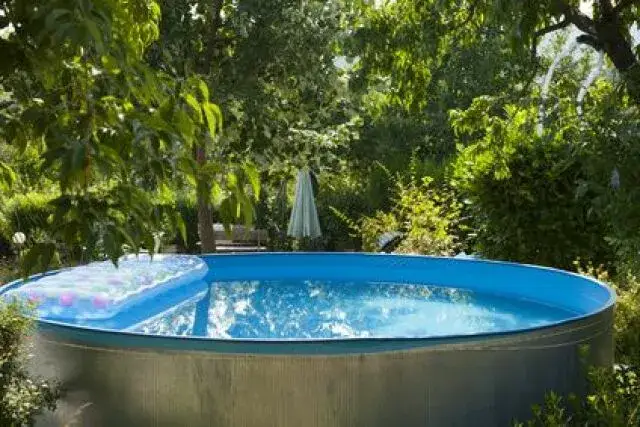 Coffrage piscine hors sol : évitez les erreurs lors de l'installation