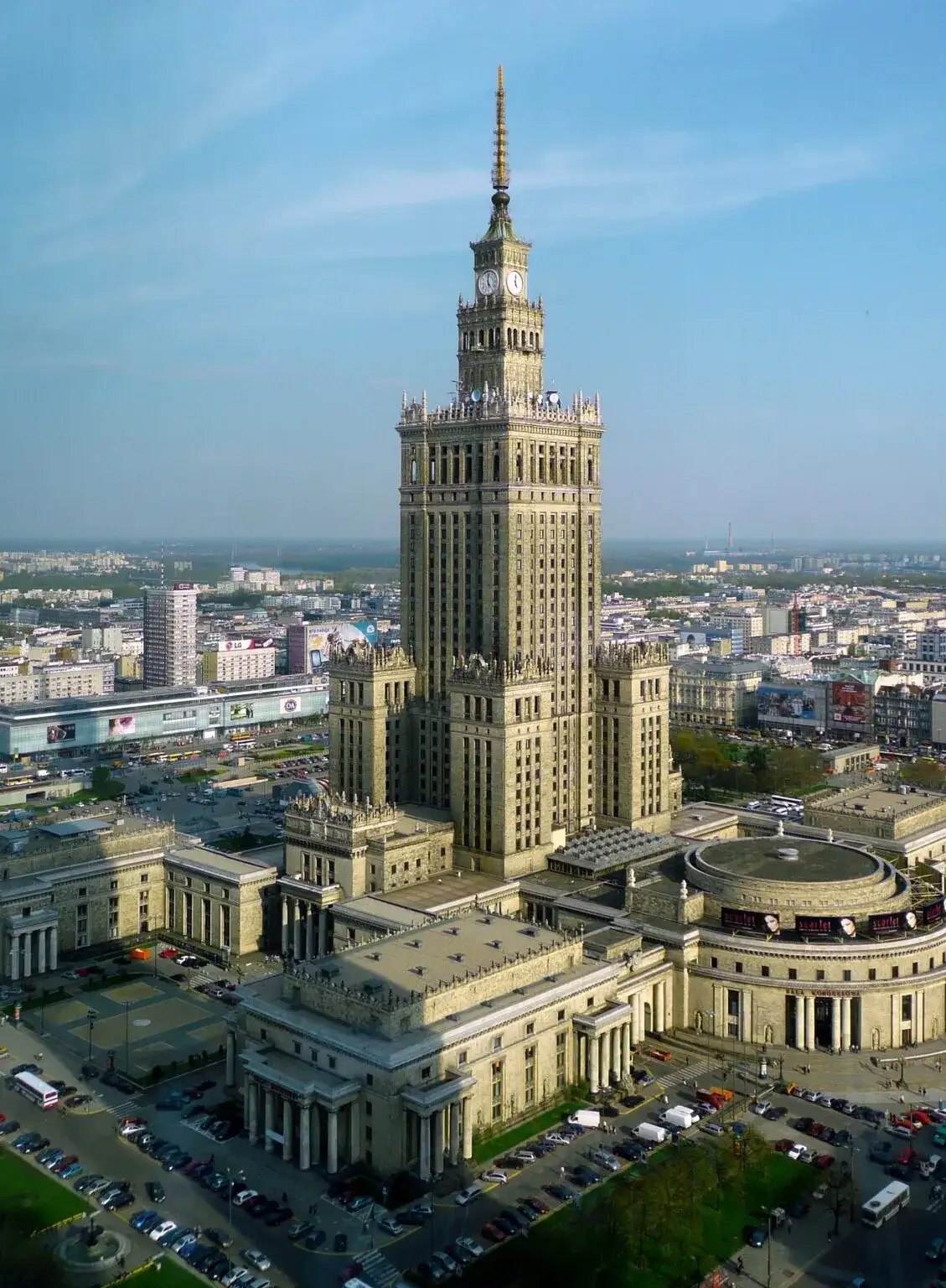 Ile lat ma Pałac Kultury w Warszawie? Historia i znaczenie