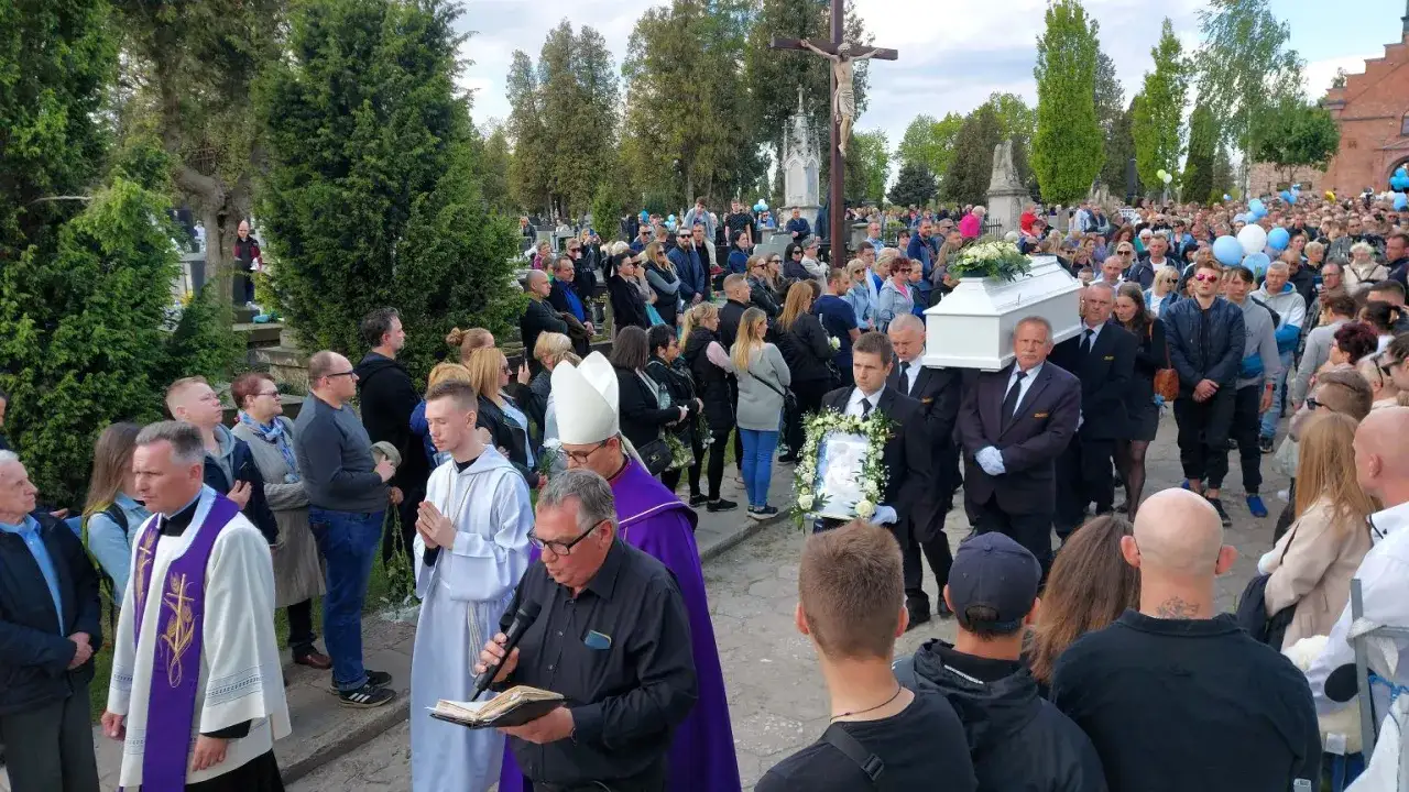 Potrzebujesz daty pogrzebu w Częstochowie? Oto jak ją znaleźć