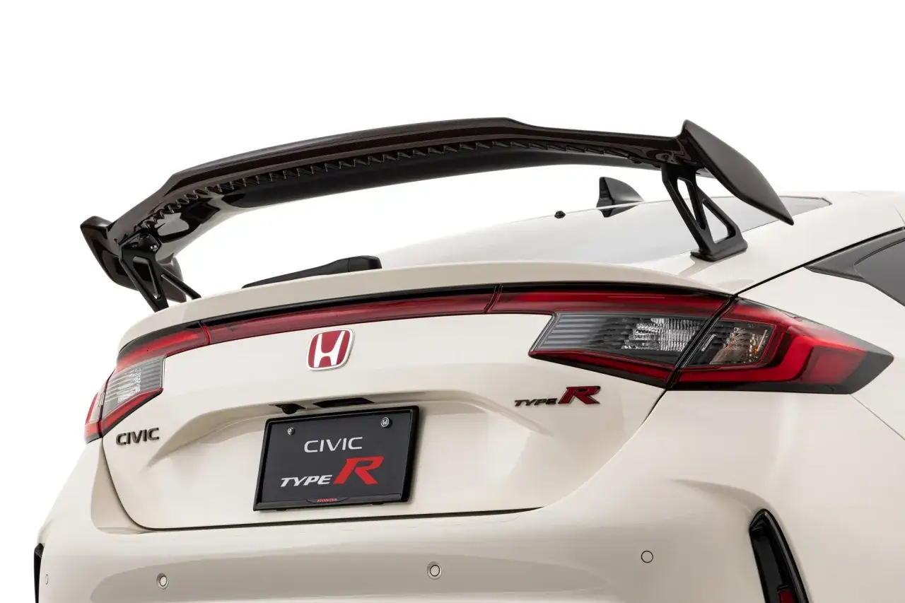 Jak spoiler honda civic może poprawić wygląd i osiągi twojego auta