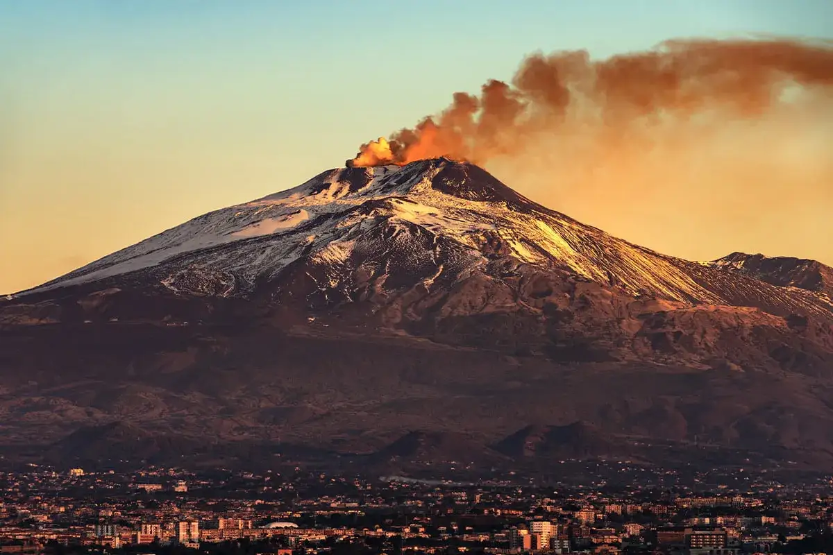 Sycylia: Fascynująca wyspa z wulkanem Etna - cud natury