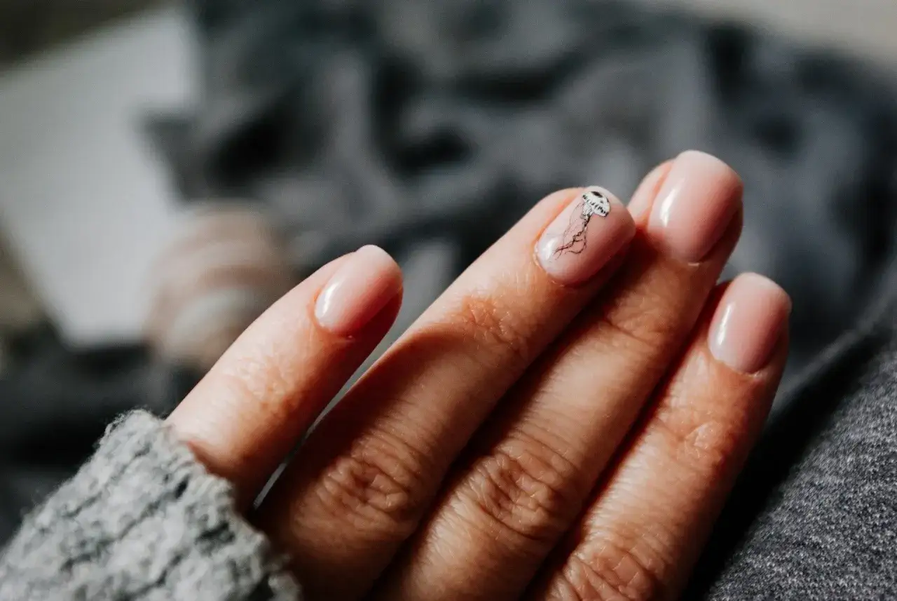 Jak pilnikować paznokcie: 5 porad dla idealnego manicure