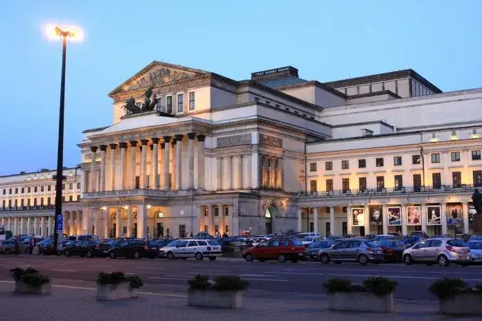 Ile jest teatrów w Polsce? Zaskakujące fakty i liczby, które musisz znać