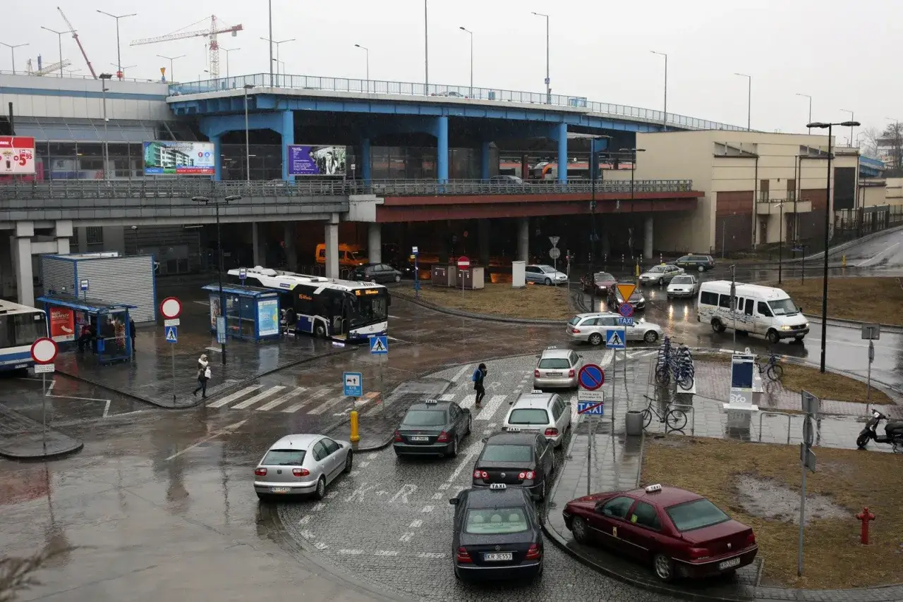 Gdzie jest dworzec główny wschód w Krakowie? Sprawdź lokalizację