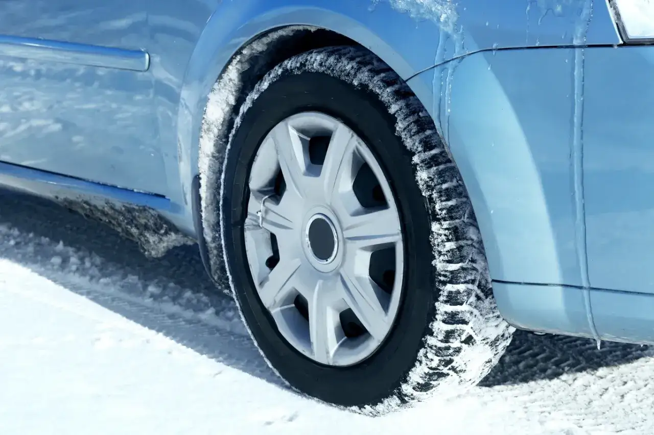 Opony letnie: kiedy zmiana? 7°C to klucz do bezpieczeństwa i oszczędności