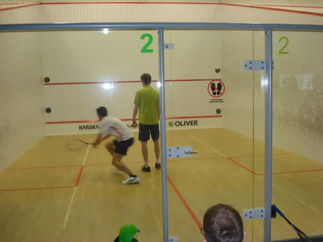 Gdzie zagrać w squash w Rumii? Ceny i dostępność kortów