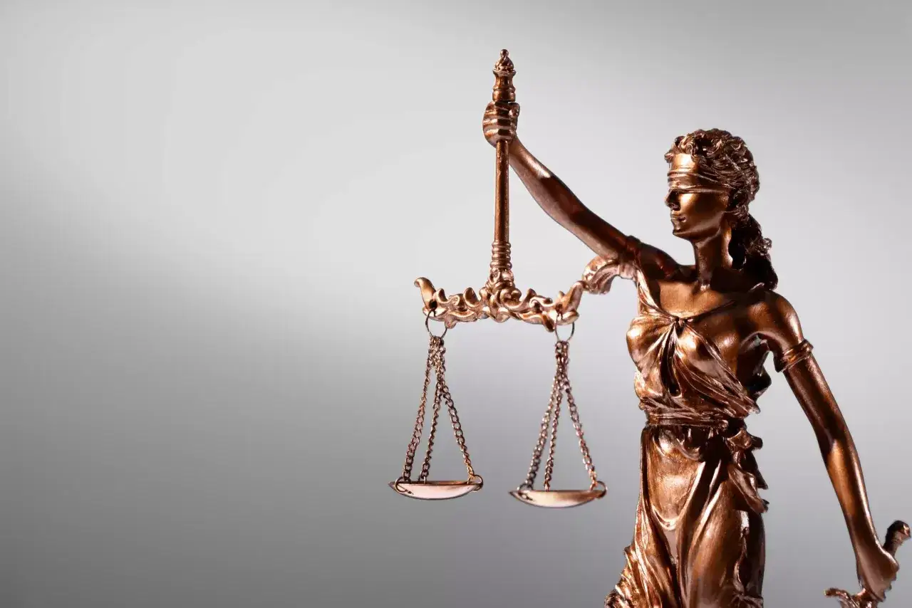 Temida z wagą i mieczem, symbol sprawiedliwości. Co po przegranej apelacji?