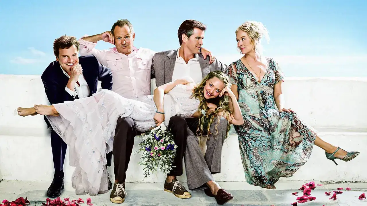 Aktorzy z filmu Mamma Mia: Colin Firth, Stellan Skarsgård, Pierce Brosnan, Amanda Seyfried i Meryl Streep.