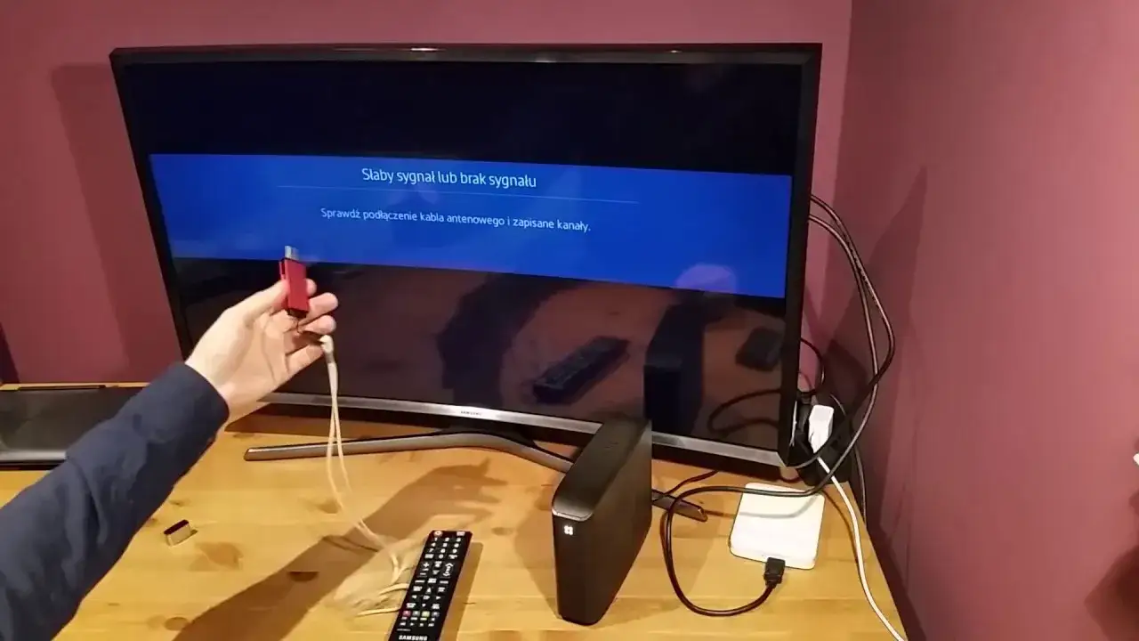Jak podłączyć USB do telewizora i uniknąć problemów z odtwarzaniem