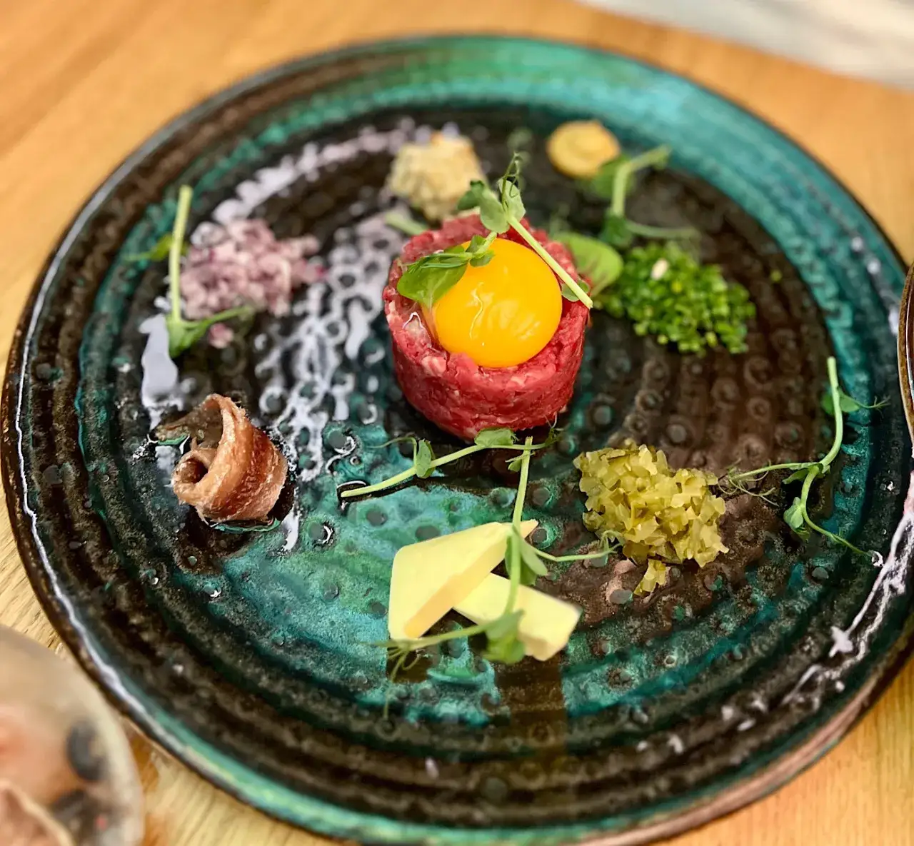 Zobacz niezwykłe zdjęcia Butcher Grill w Krakowie – atmosfera i jedzenie