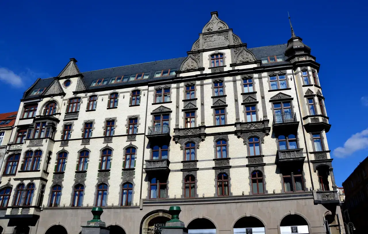 Hotel Monopol Katowice: Od legendy do 5 gwiazdek. Poznaj jego duszę