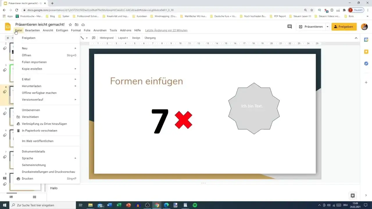 Menu "Plik" w prezentacji Google, pokazuje opcje jak wkleić link do prezentacji, np. przez "Udostępnij" lub "Wyślij e-mailem".