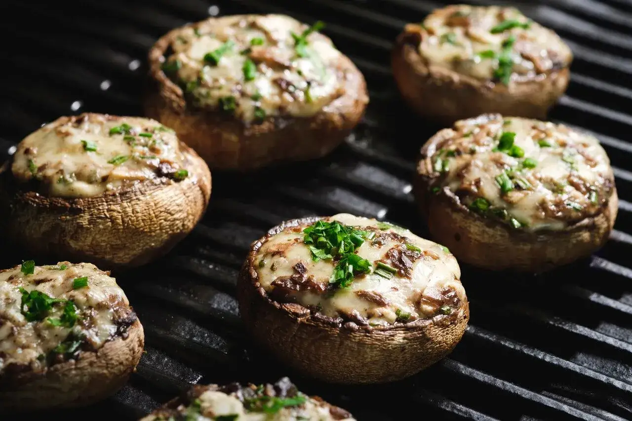 Grillowane pieczarki: 5 przepisów i sekrety idealnego smaku