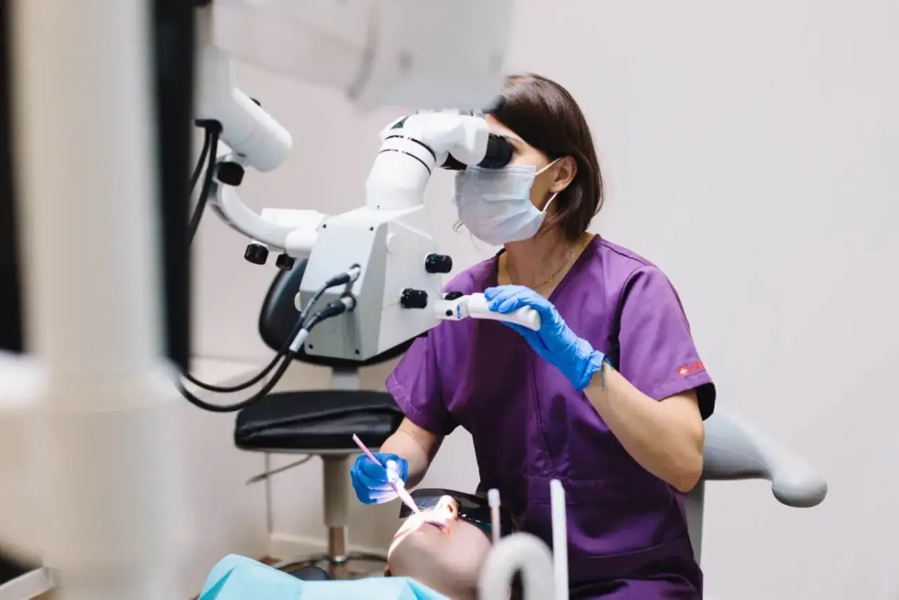 Jak zostać dentystą w Polsce? Twój przewodnik po studiach i karierze