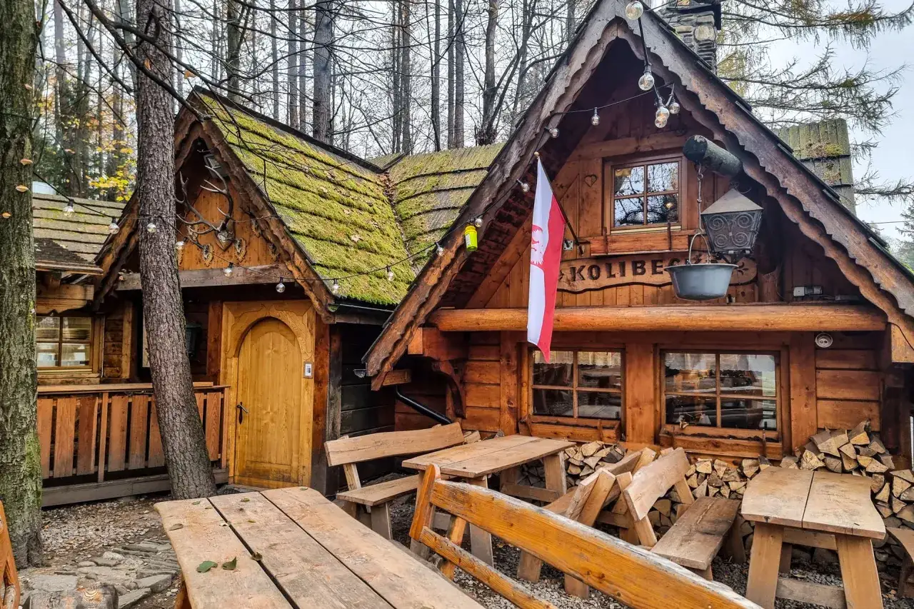 Chochołów: Gdzie zjeść? Odkryj najlepsze smaki Podhala!