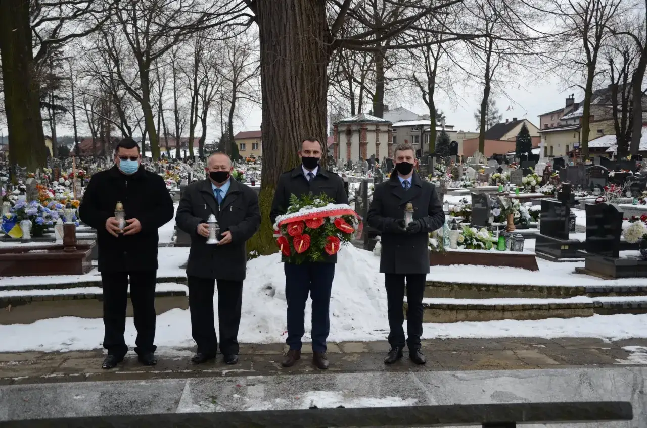 Gdzie spoczywają ofiary marszu śmierci? Oto cmentarz w Bieruniu