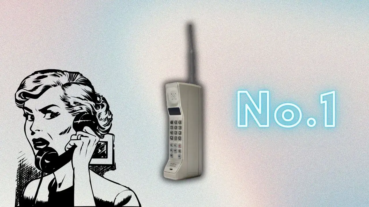 Kobieta zszokowana pierwszym telefonem dotykowym, który jest numerem 1.