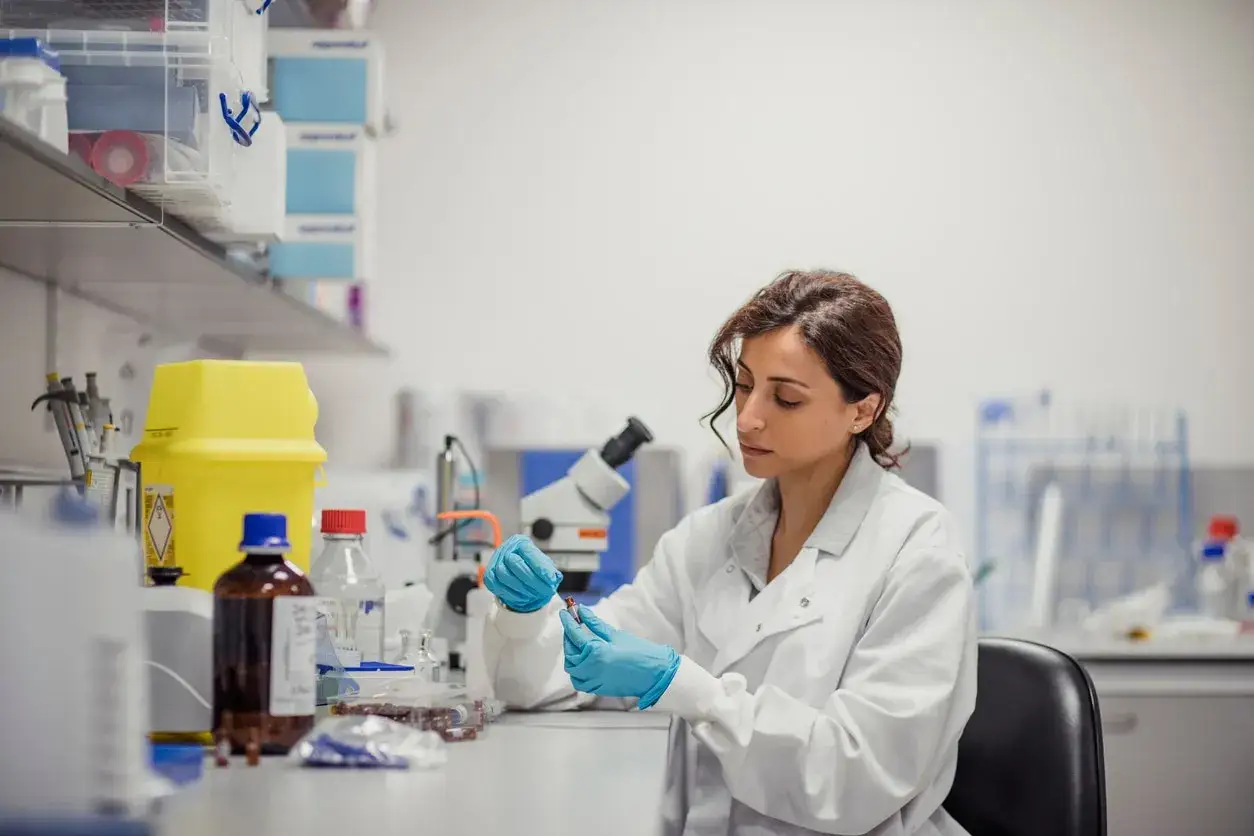 Investigación médica en mujeres: ¿Por qué la ciencia las olvidó?
