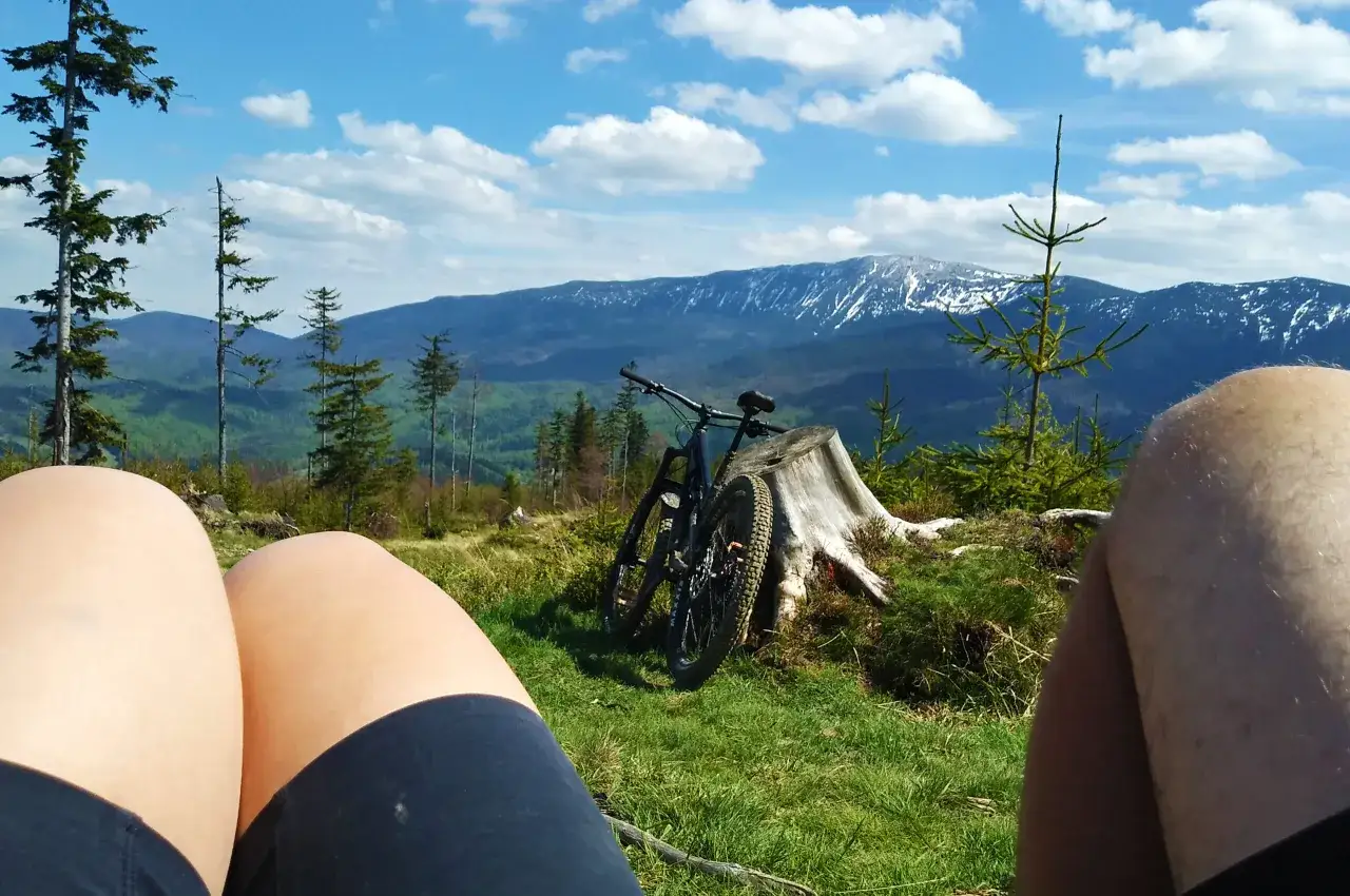 Babia Góra: Ile się wchodzi? Planuj trasę i czas!