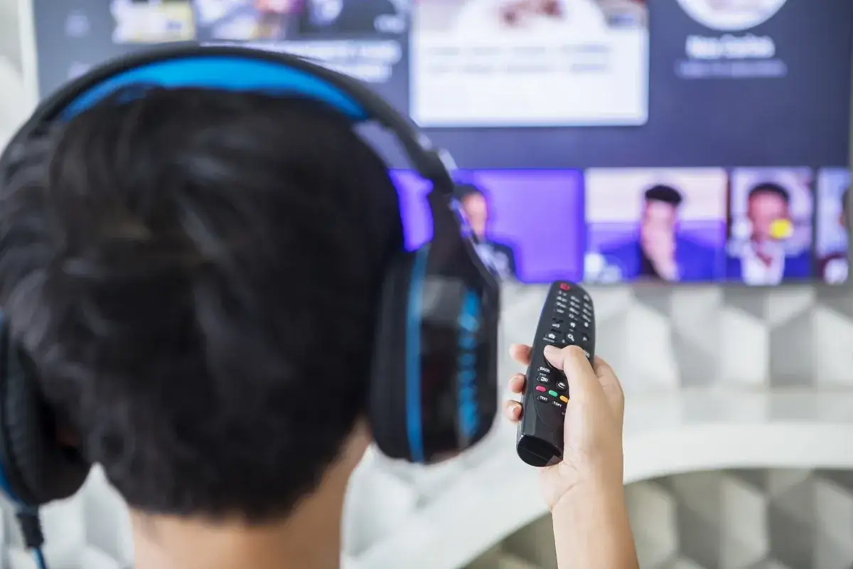 Jak podłączyć słuchawki bezprzewodowe do telewizora Samsung bez problemów