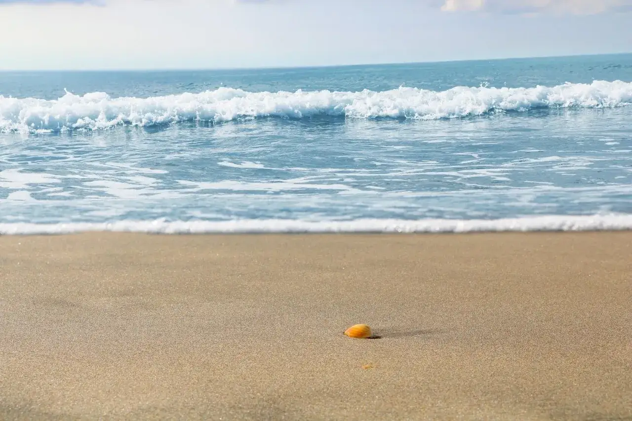 Hiszpania: Morze czy ocean? Odkryj kluczowe różnice i atrakcje