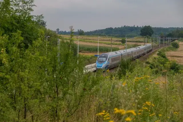 Katowice Mielno pociągiem? Sprawdź, jak zaplanować podróż!