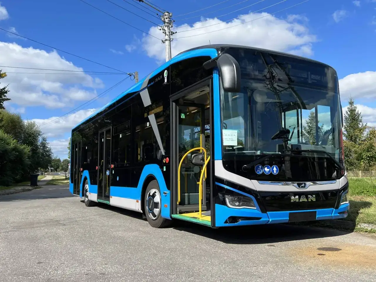 Nowy autobus MAN w Zamościu. Sprawdź zamość mzk rozkład jazdy, by poznać trasy i godziny odjazdów.
