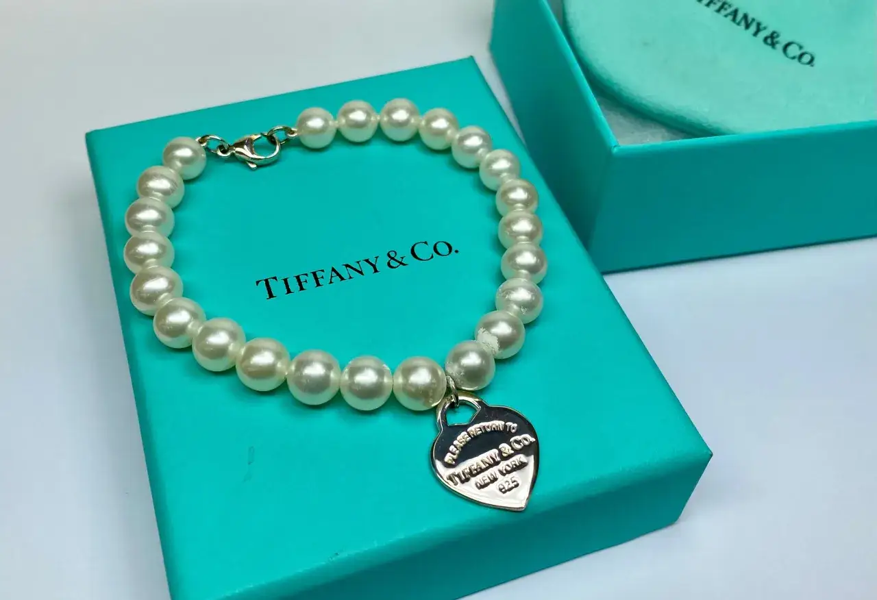Bransoletka Tiffany & Co - elegancja, style i ceny, które zaskakują