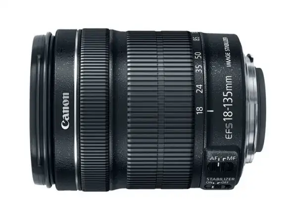 Obiektyw 18-135 mm: do czego jest najlepszy i czy warto go wybrać?