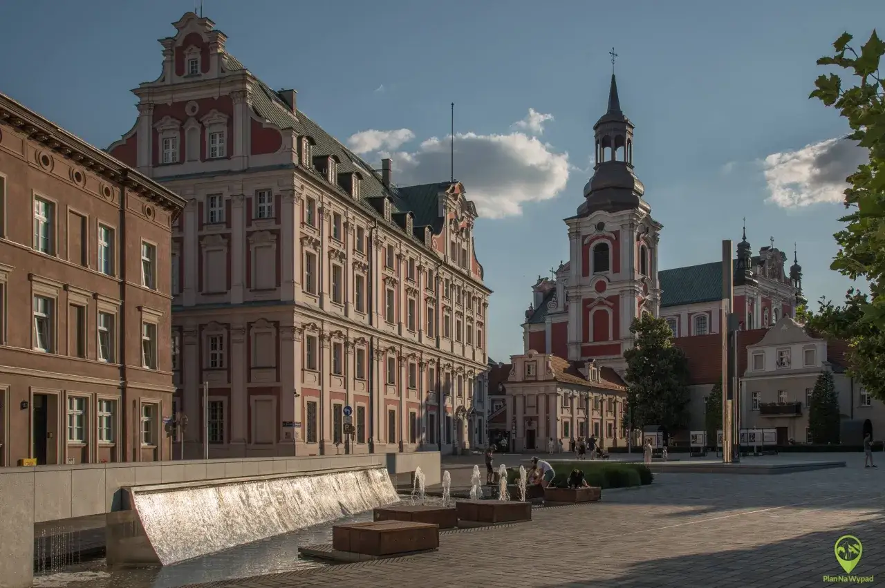 Poznań: Co zwiedzić? Od Koziołków po Rogala Twój plan podróży!