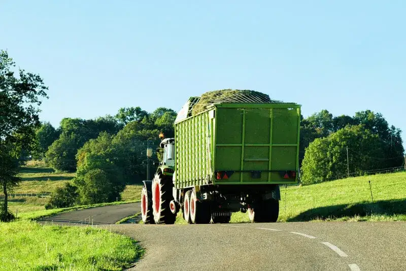 Ile oleju do silnika New Holland? Sprawdź, aby uniknąć problemów