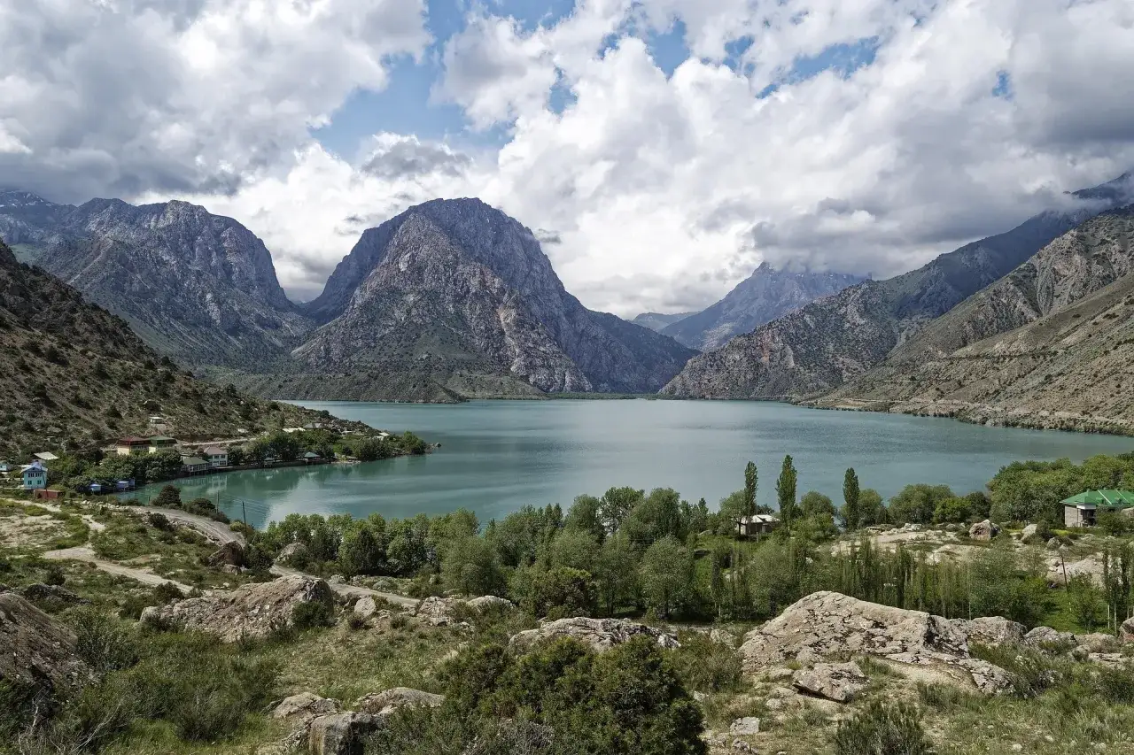 Kto odkrył góry Pamir? Fascynująca historia ich eksploracji