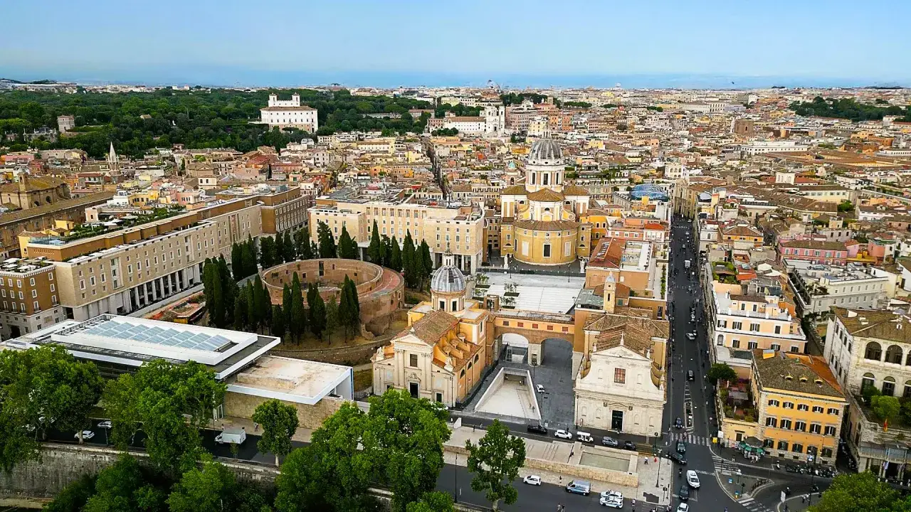 Roma 2025: Attrazioni imperdibili, consigli pratici e itinerari