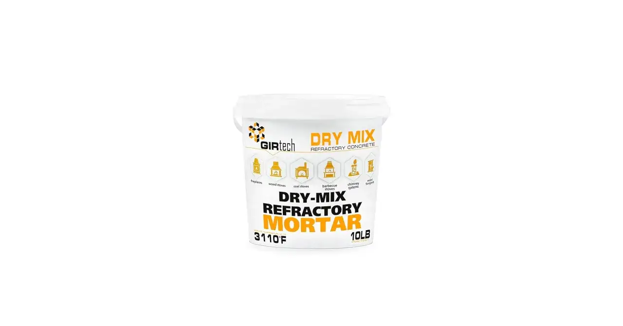 Białe wiadro z zaprawą szamotową Girtech Dry Mix, z ikonami pieców i kominów.