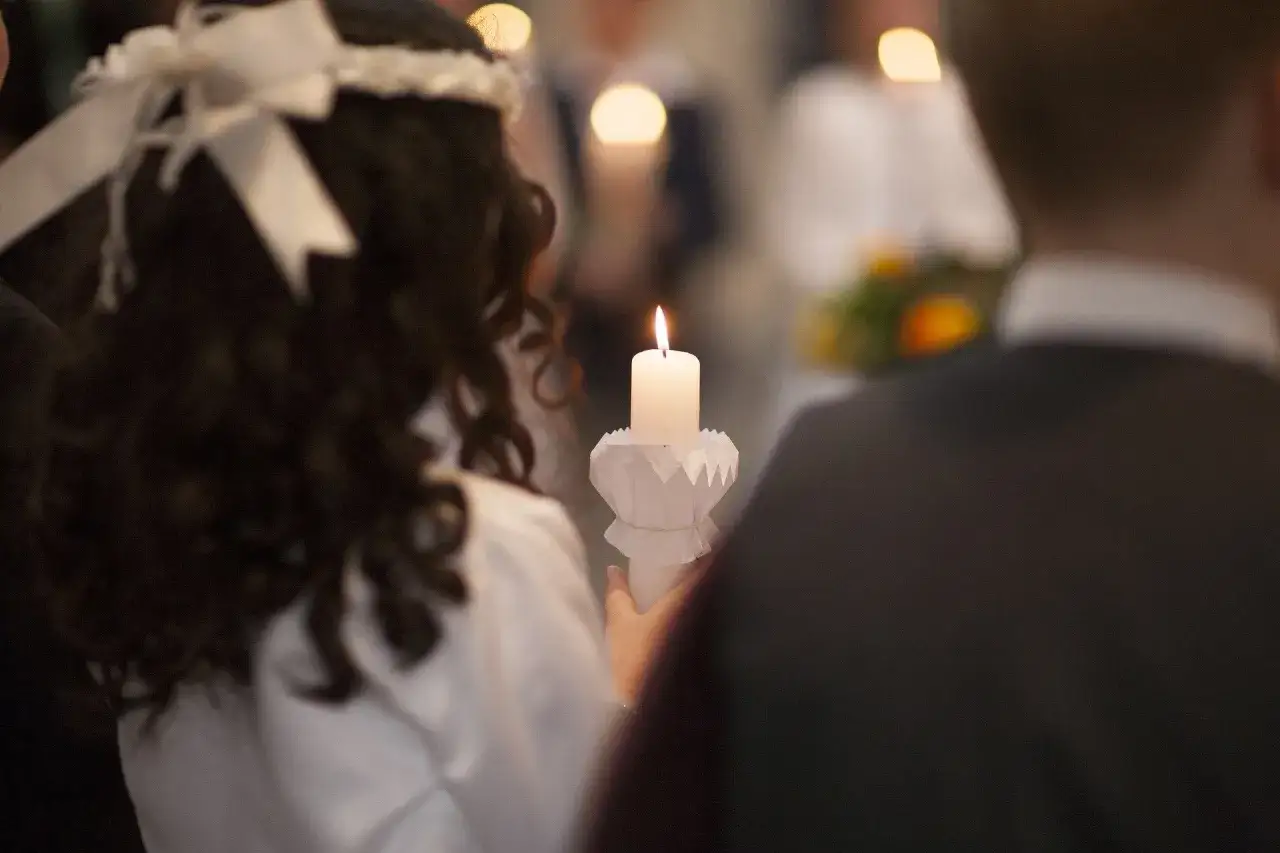 Co robi chrzestny na komunii? Obowiązki i ważne wsparcie dla dziecka