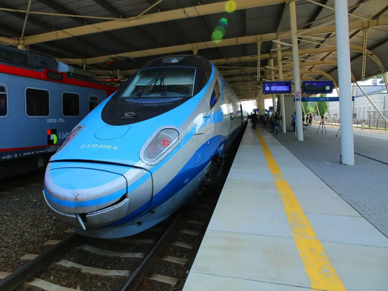 Tanie bilety Pendolino kiedy kupić, by nie przepłacać za podróż